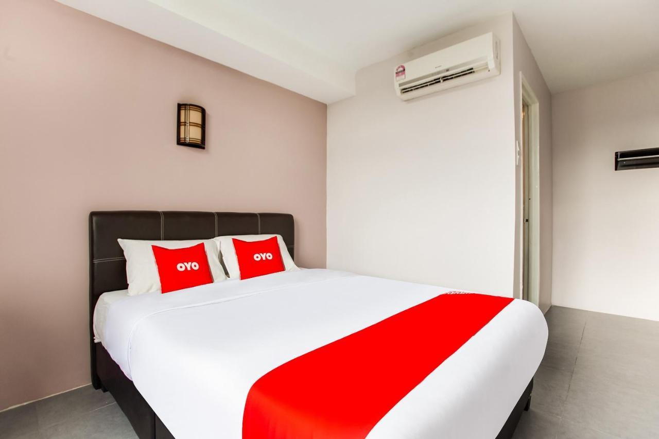 Oyo 89631 988 Hotel Johor Bahru Ngoại thất bức ảnh