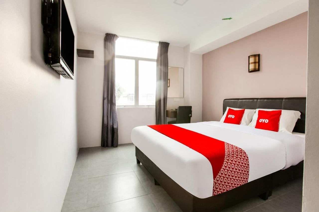 Oyo 89631 988 Hotel Johor Bahru Ngoại thất bức ảnh