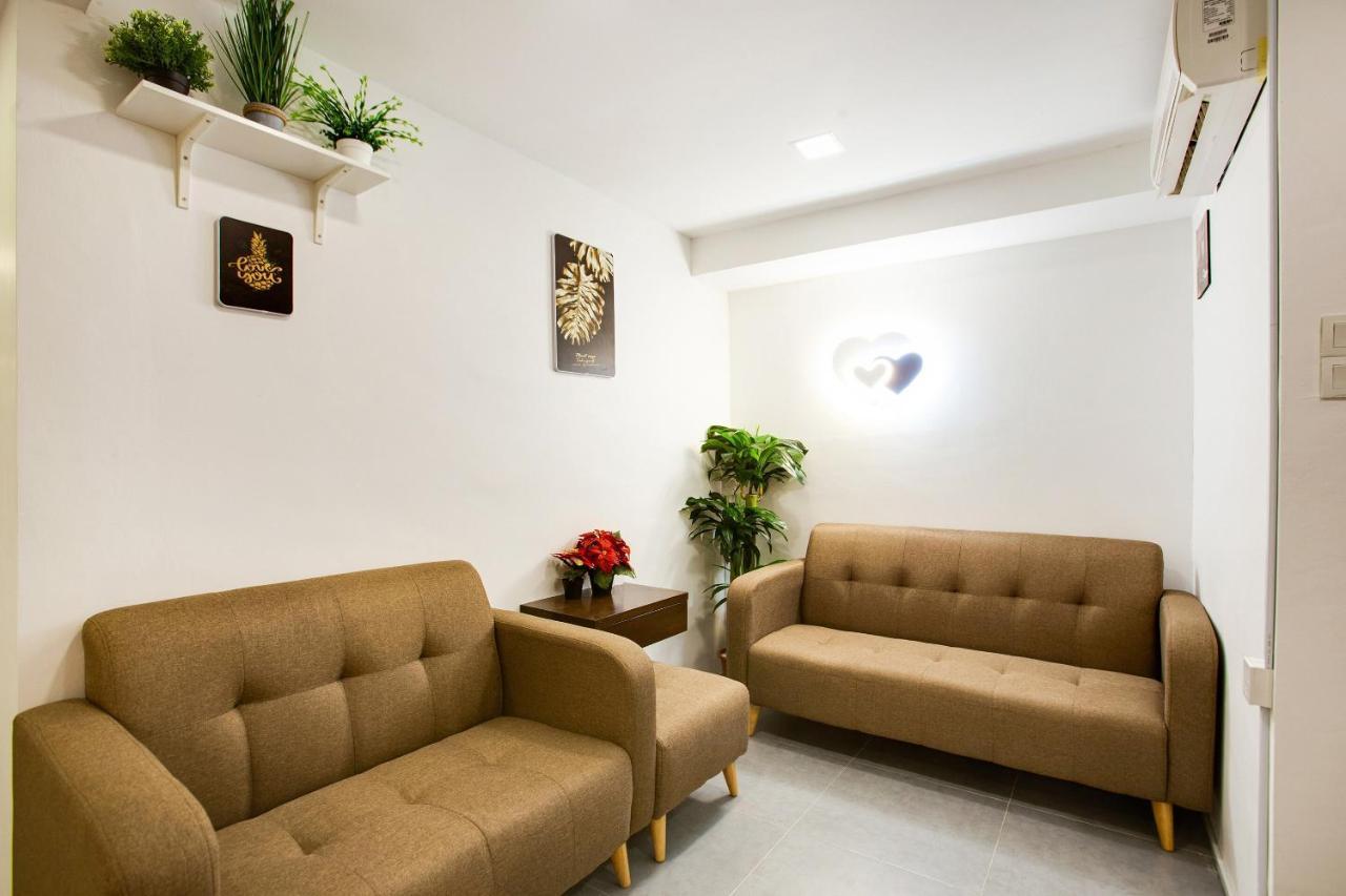 Oyo 89631 988 Hotel Johor Bahru Ngoại thất bức ảnh