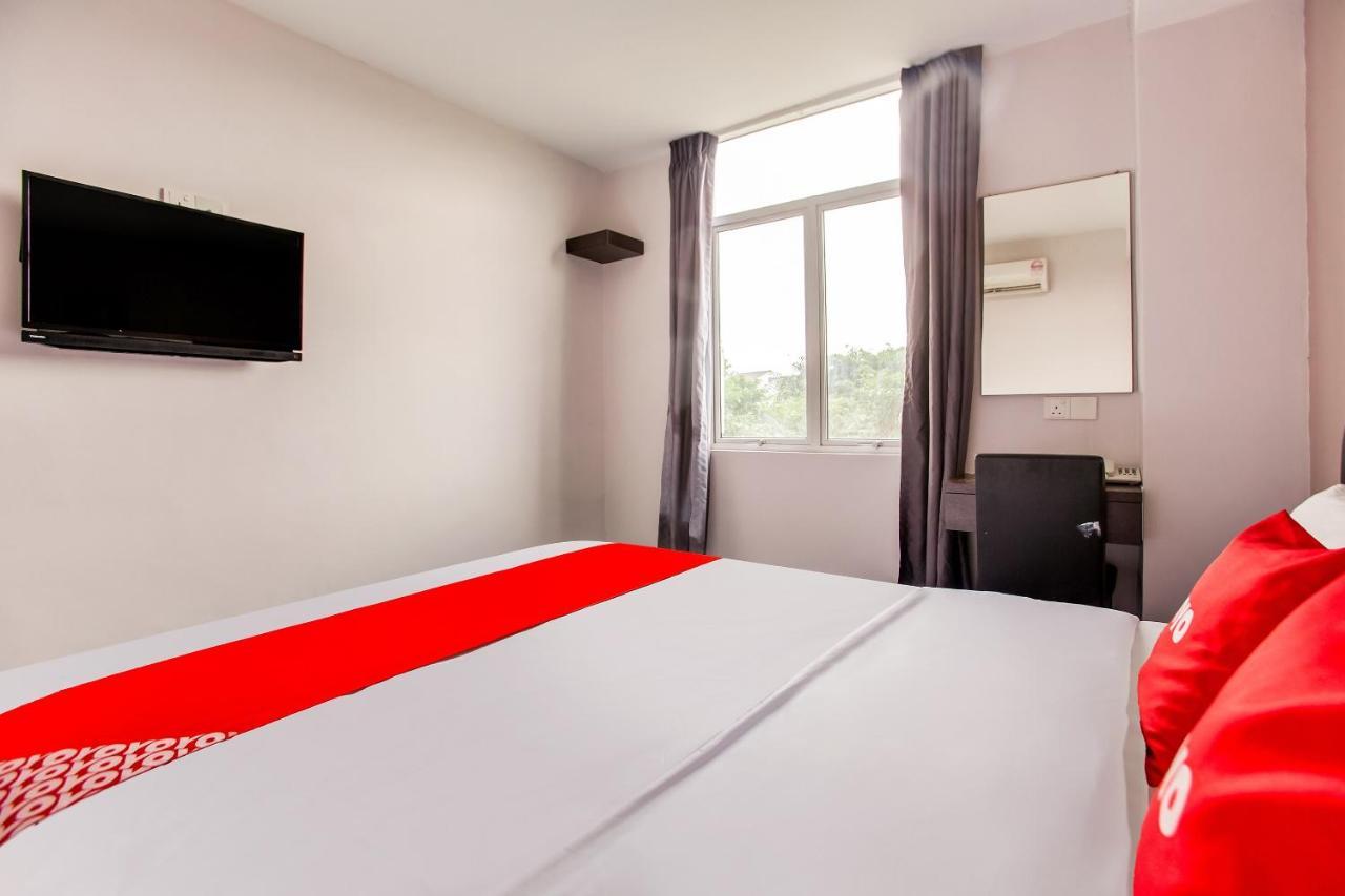 Oyo 89631 988 Hotel Johor Bahru Ngoại thất bức ảnh