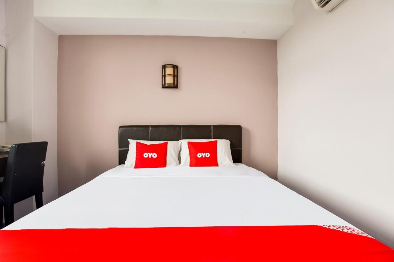 Oyo 89631 988 Hotel Johor Bahru Ngoại thất bức ảnh