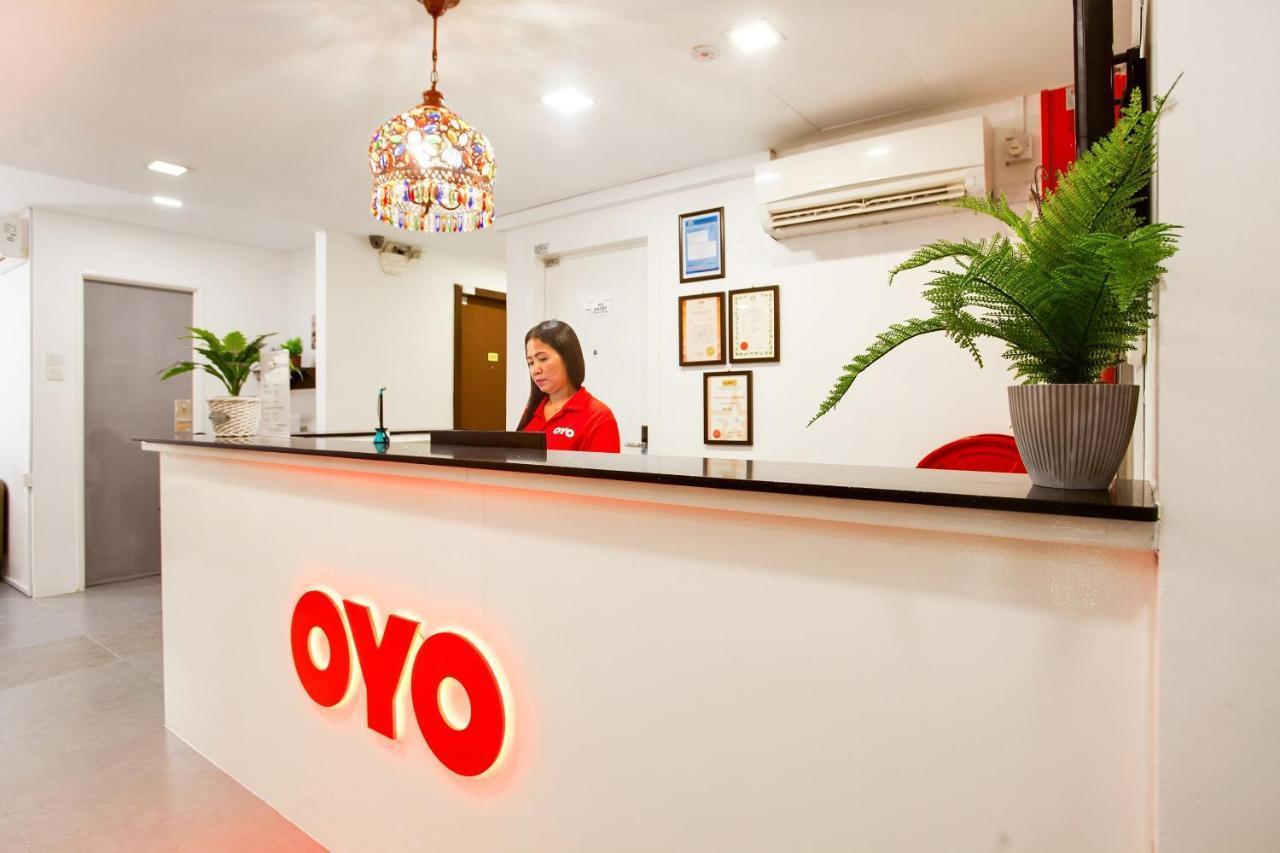 Oyo 89631 988 Hotel Johor Bahru Ngoại thất bức ảnh