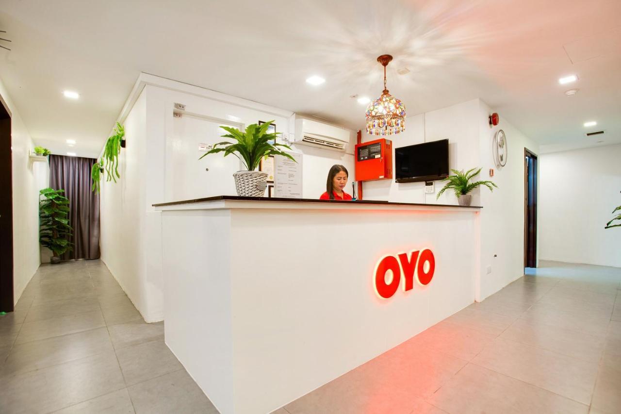Oyo 89631 988 Hotel Johor Bahru Ngoại thất bức ảnh